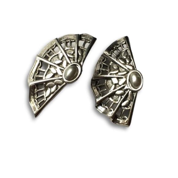 AVON 1980s "Moonlight Lace" openwork fan pierced earrings (post backs) - Picture 1 of 8